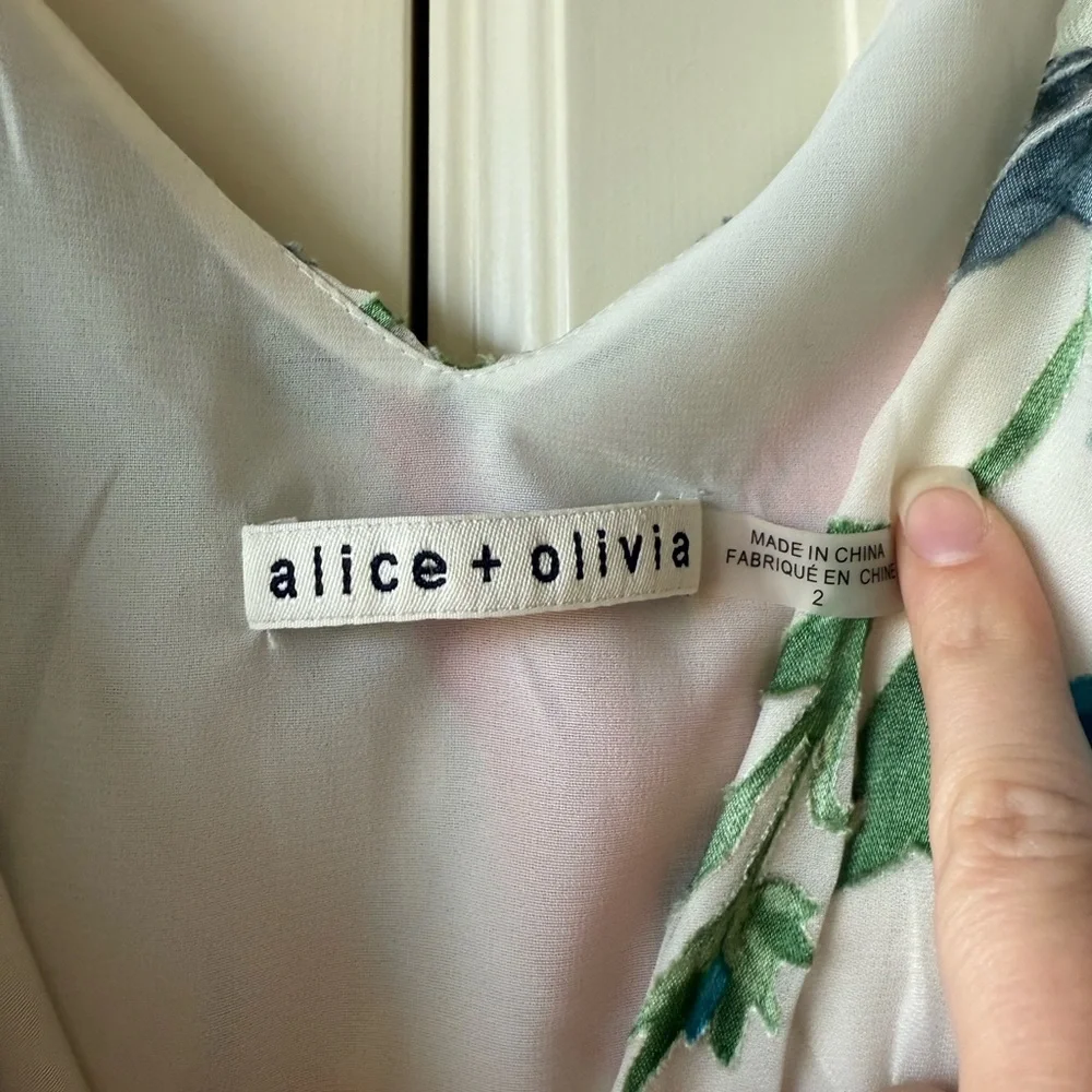 Alice + Olivia Nicole Floral Print Cold Shoulder Wrap Top Size 2 - Picture 6 of 9